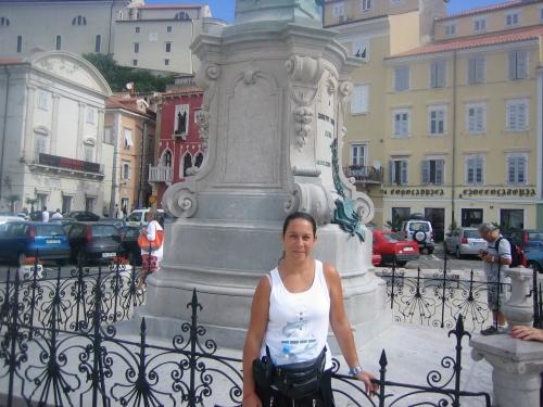 בכיכר בסלובניה